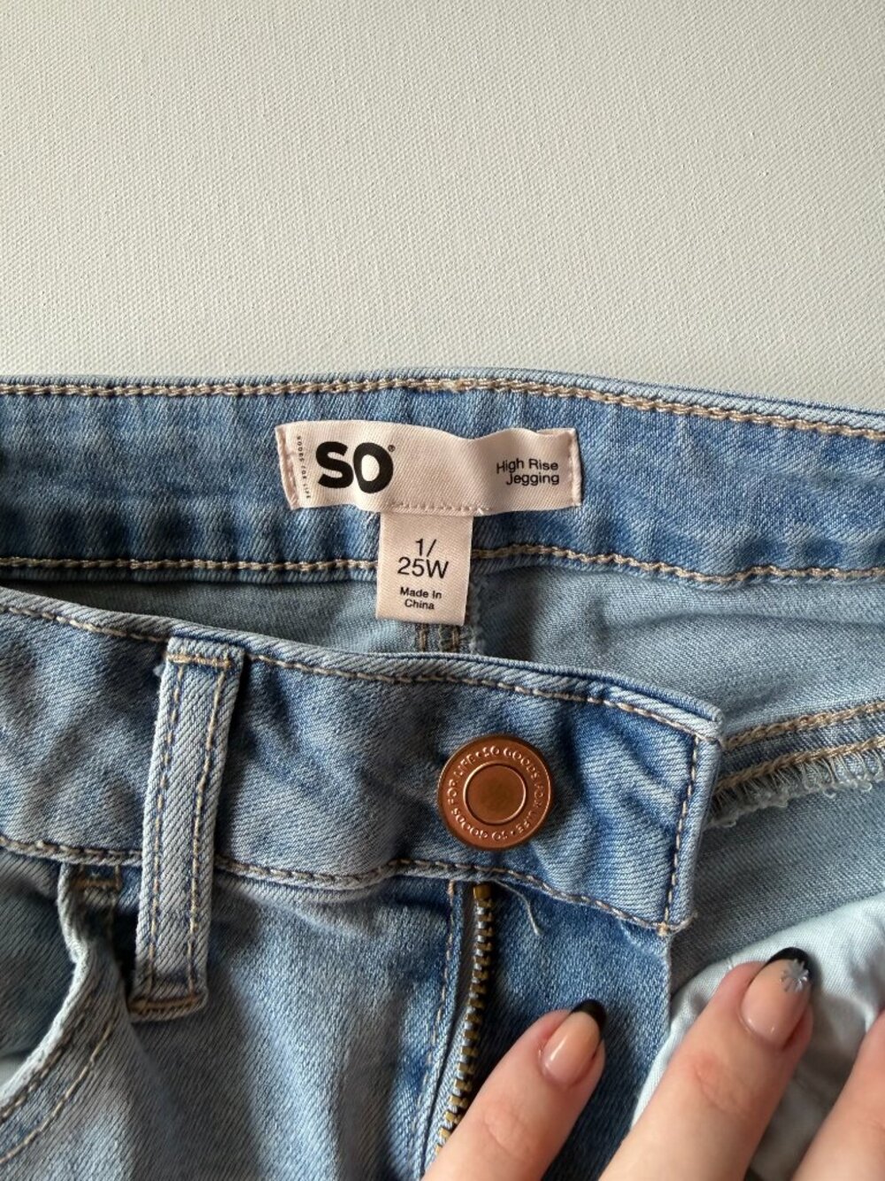 SO Clothing High Rise Light Wash Jeggings - Picture 3 of 6
